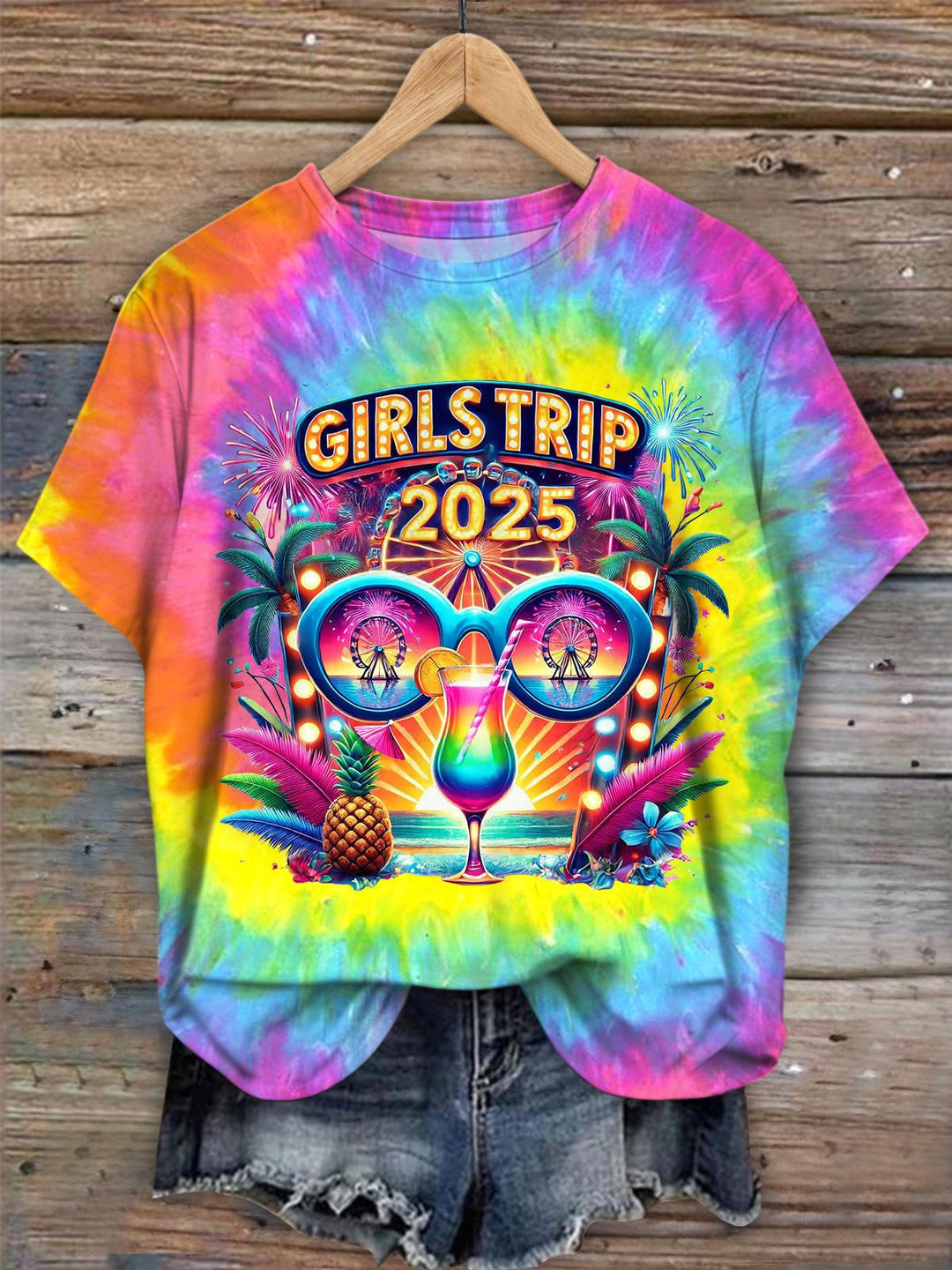 Colorful Cruise Cocktails Girls Trip 2025 Crew Neck T-shirt