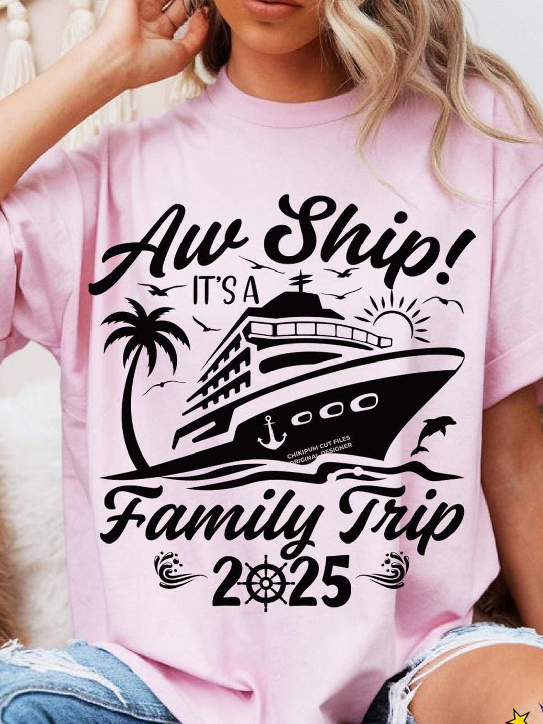 Family Trip 2025 Crew Neck T-shirt