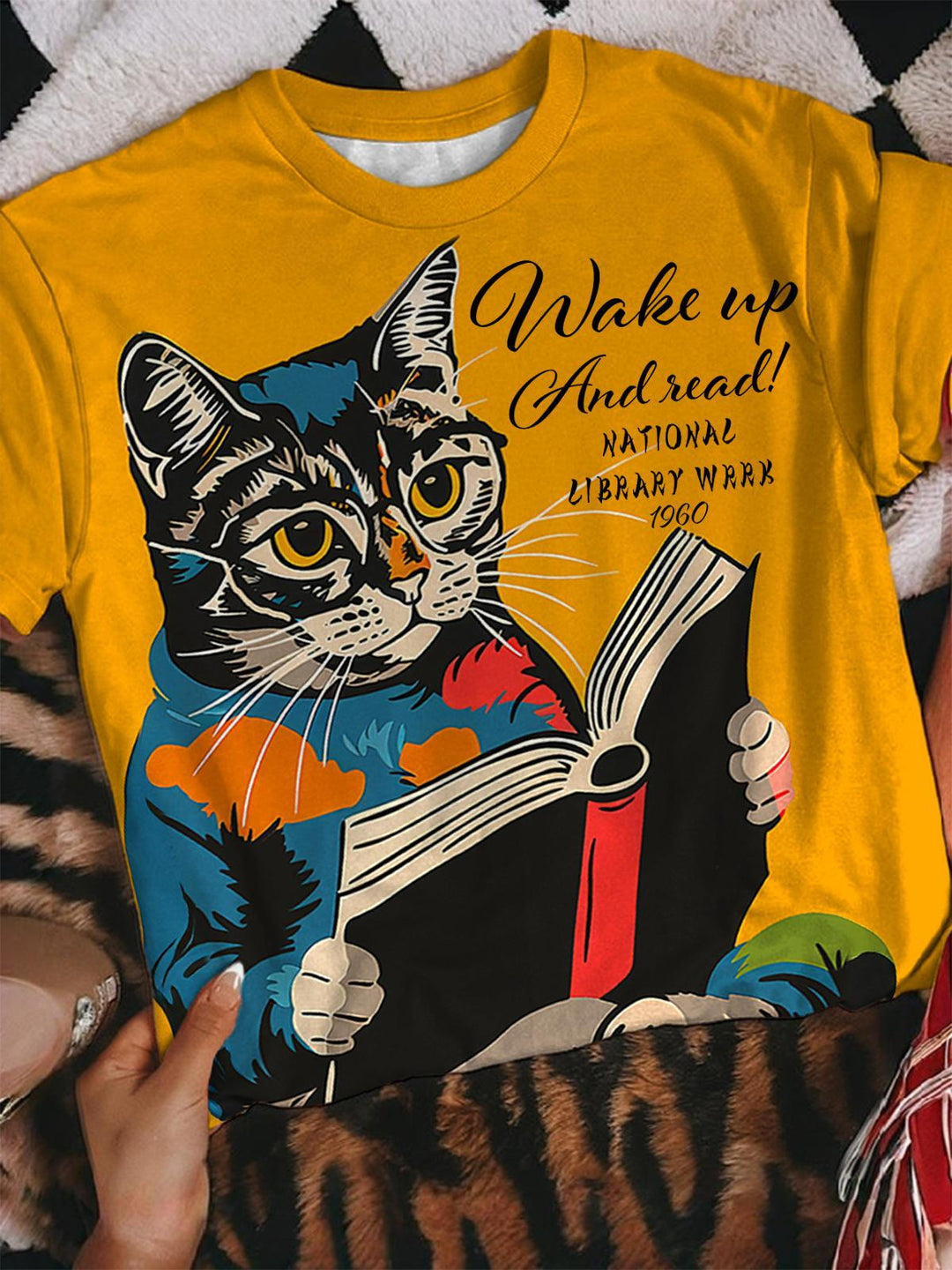 Wake Up and Read Nationalbibliothekswoche 1960 Rundhals-T-Shirt