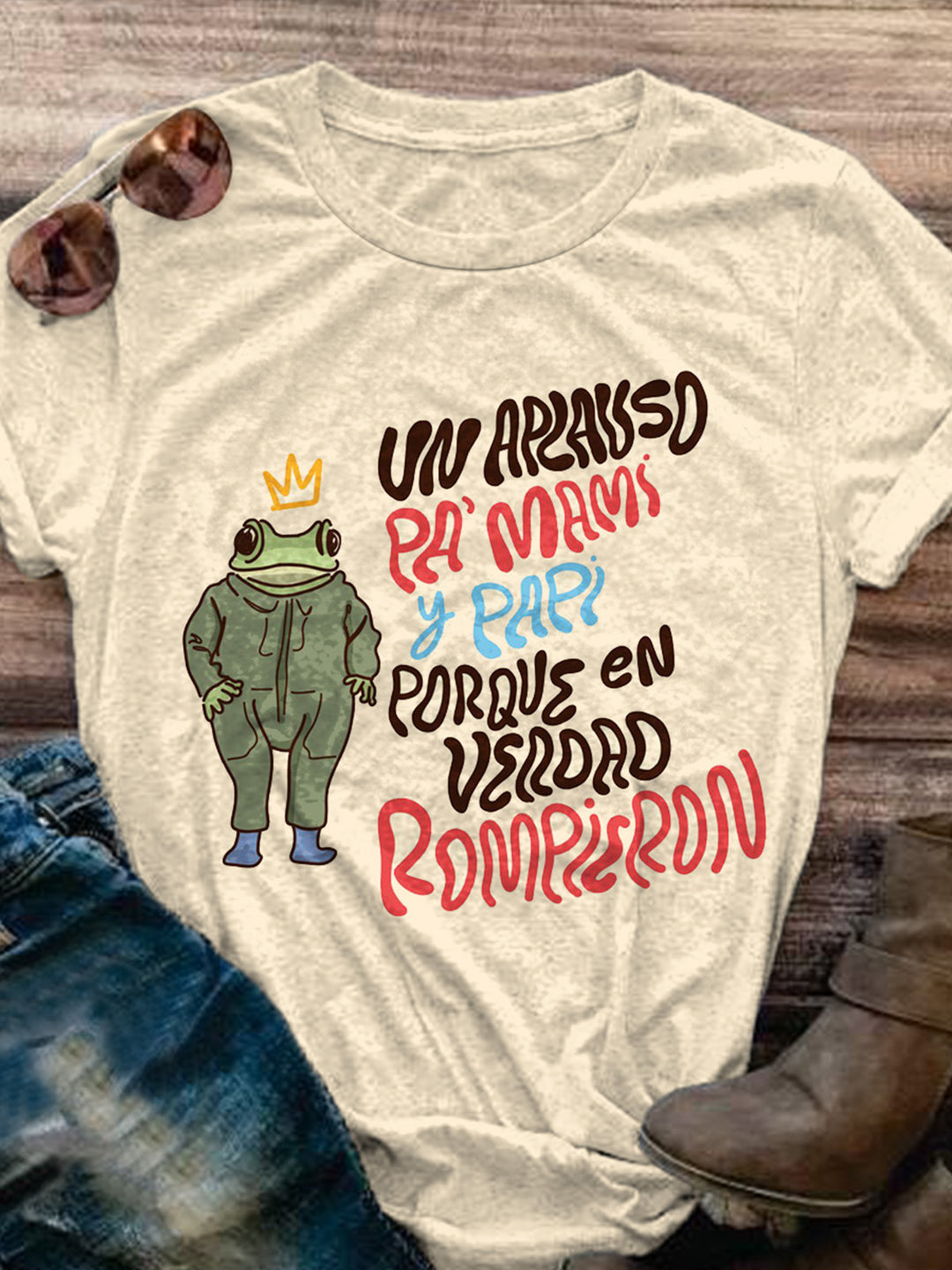 Un Aplausd Pa'mami Y Papi Frog King Print T-shirt