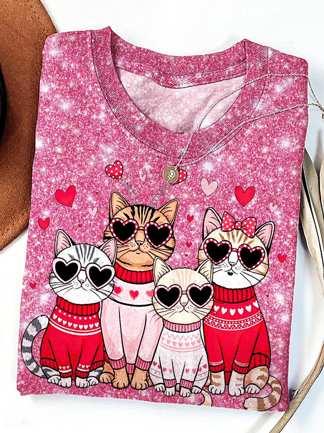 Damen-T-Shirt mit Rundhalsausschnitt und Katzen-Print zum Valentinstag