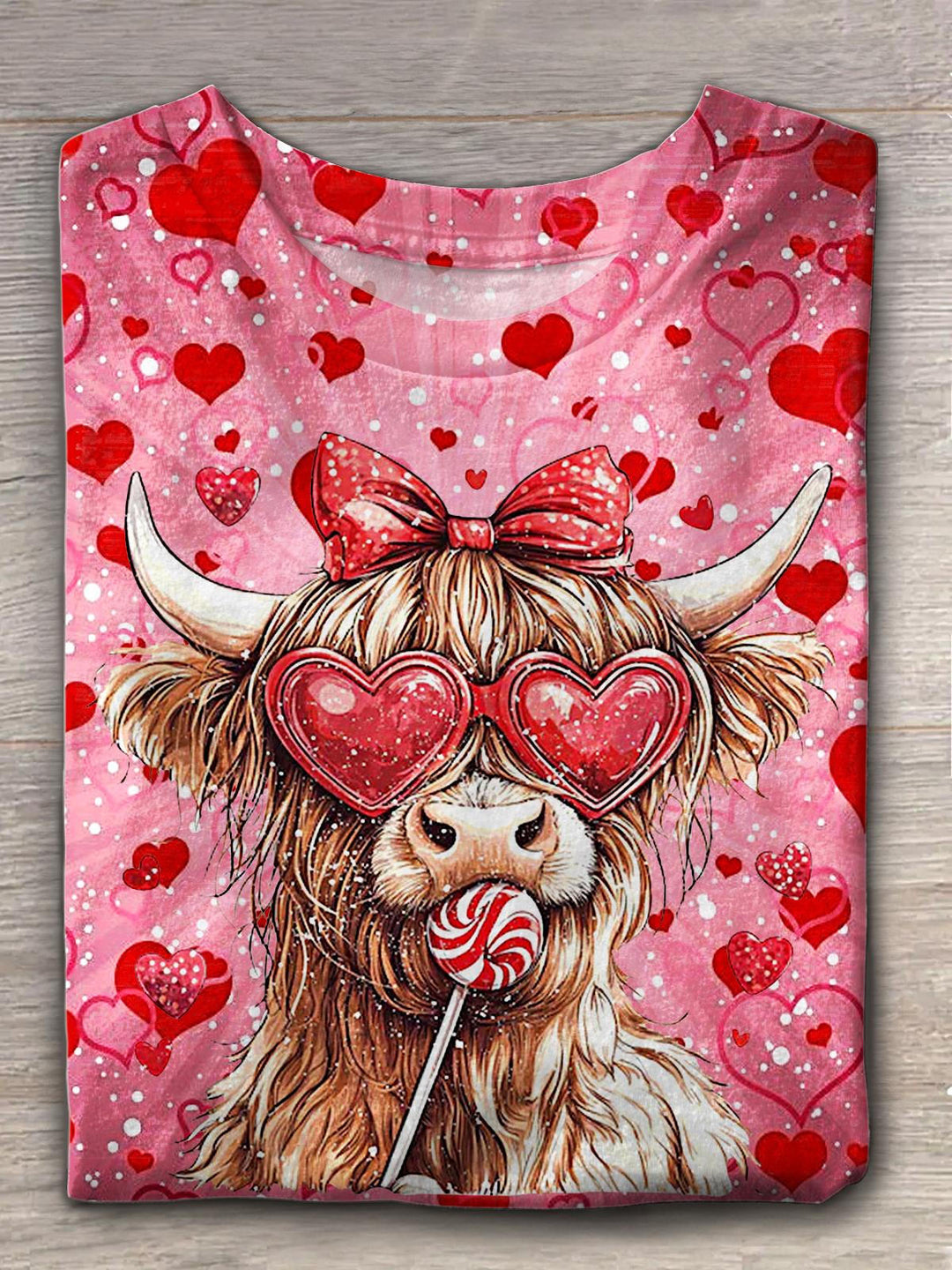 Women's Vintage Valentine's Day Highland Cow Print Crew Neck T-shirt