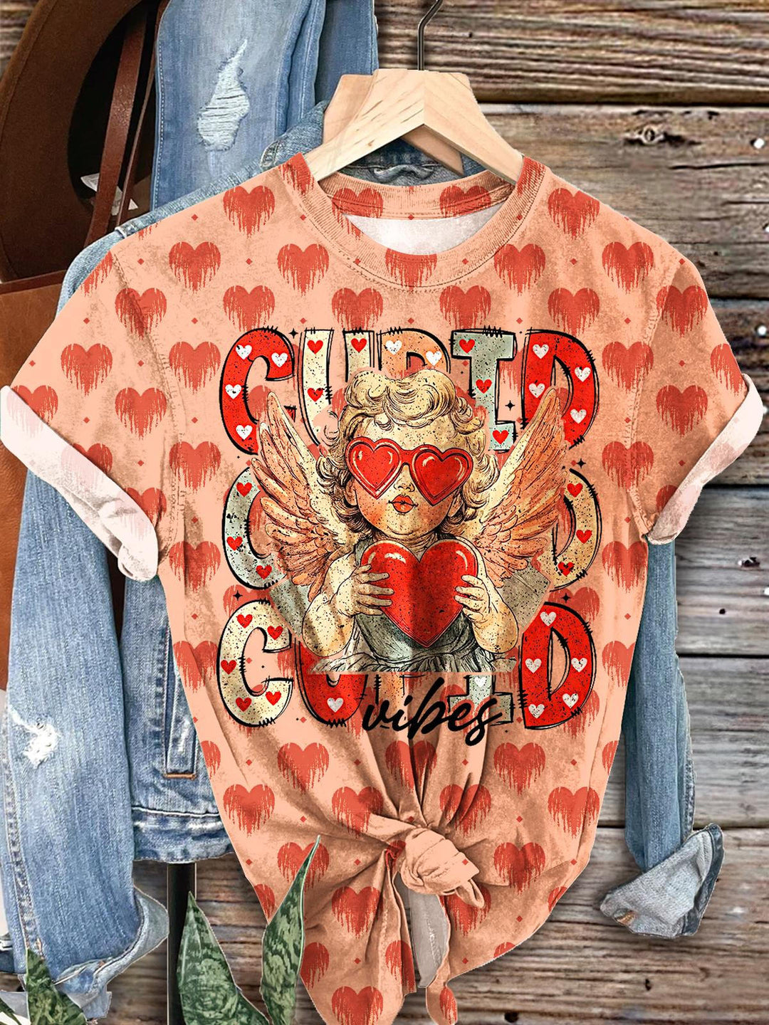 Women's Retro Cupid Valentine's Day Print Crew Neck T-shirt