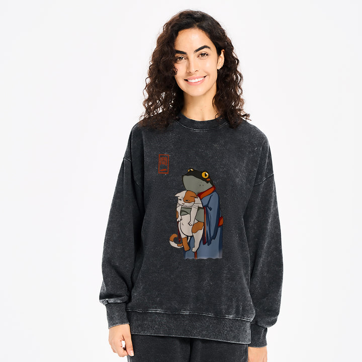 The Frog Holds The Cat Washed Sweatshirt