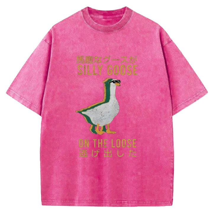 SILLY GOOSE ON THE LOOSE Washed Crew Neck T-Shirt