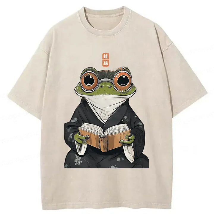 Frog Reading Washed Crew Neck T-Shirt