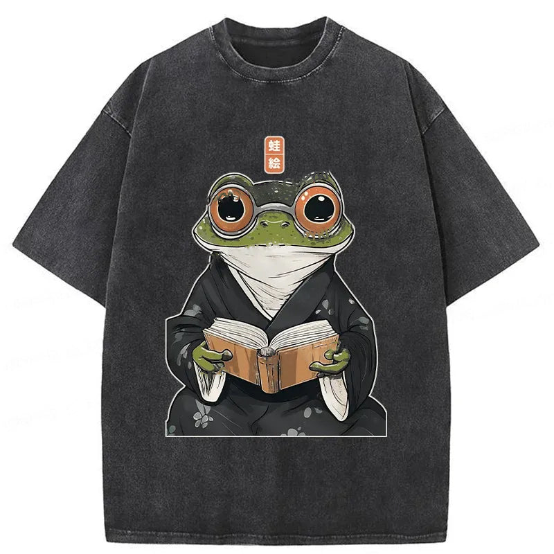 Frog Reading Washed Crew Neck T-Shirt