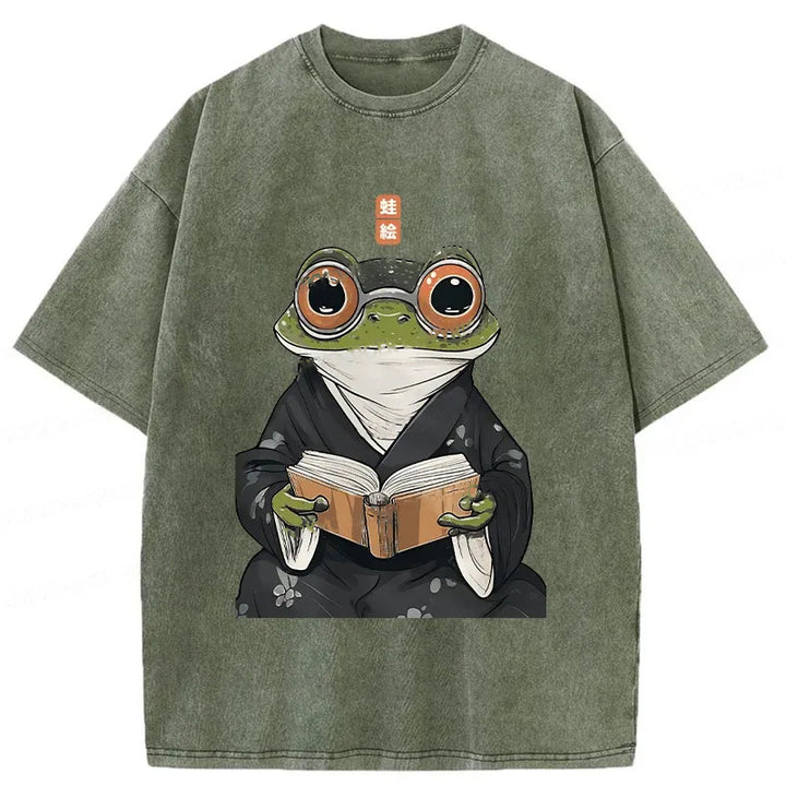 Frog Reading Washed Crew Neck T-Shirt