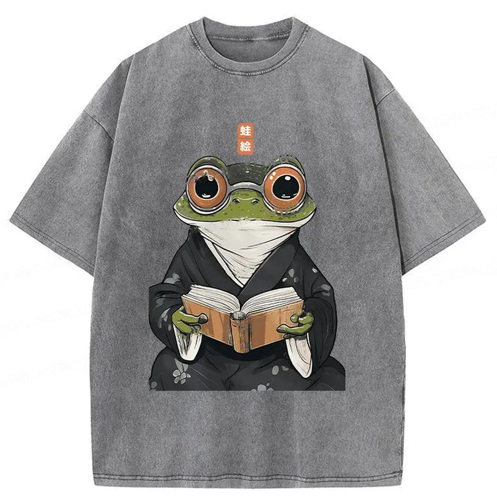 Frog Reading Washed Crew Neck T-Shirt