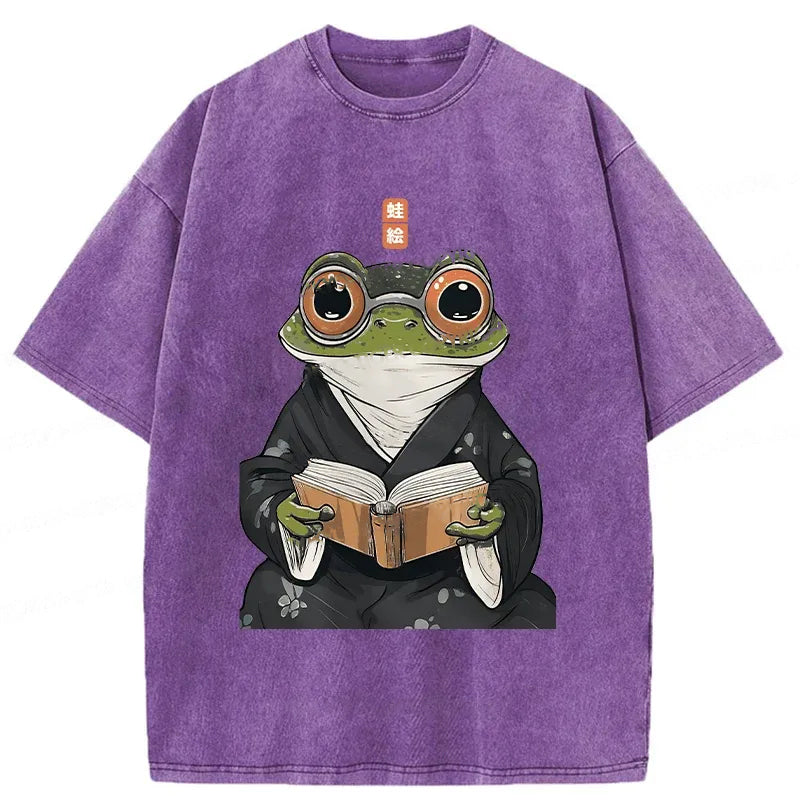 Frog Reading Washed Crew Neck T-Shirt