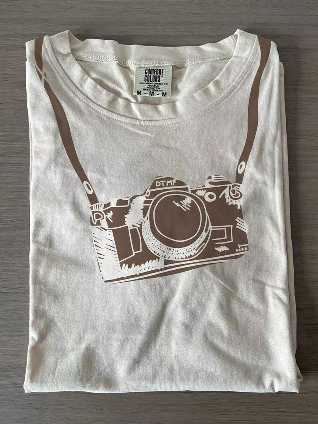 Debi Tirar Mas Fotos Camera Crew Neck T-shirts